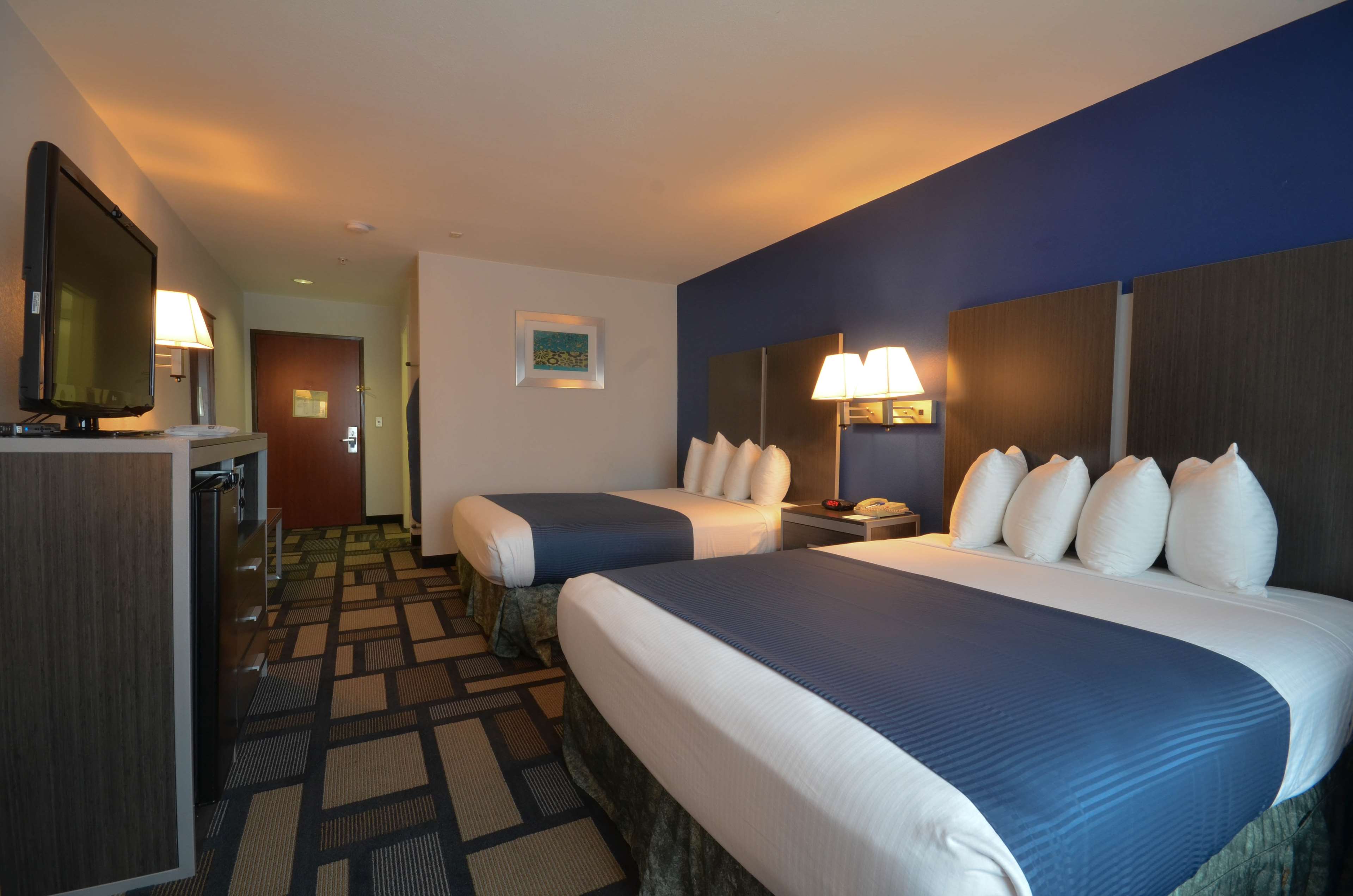 Best Western Galleria Inn & Suites Photo