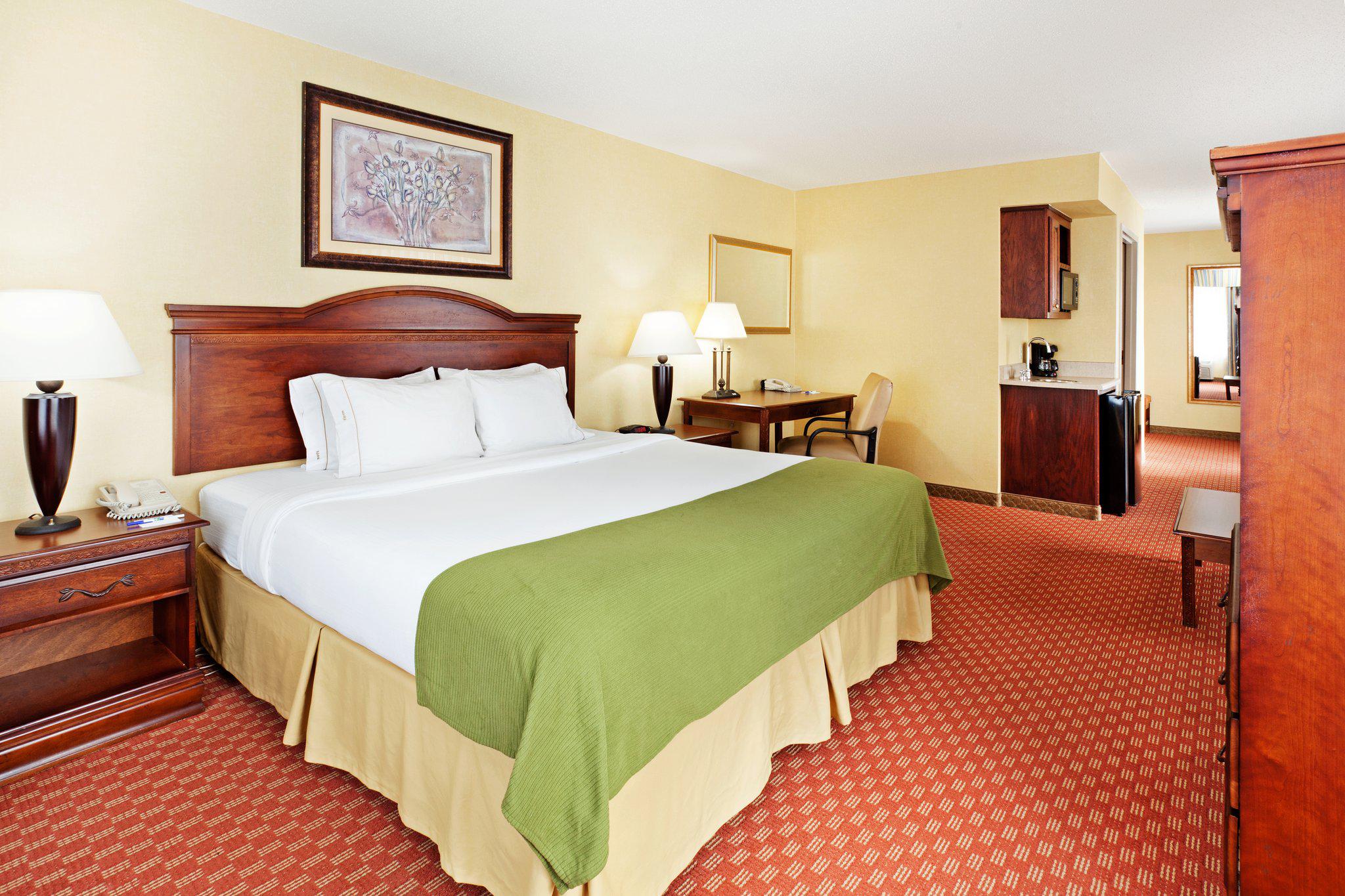 Holiday Inn Express & Suites Pikeville Photo