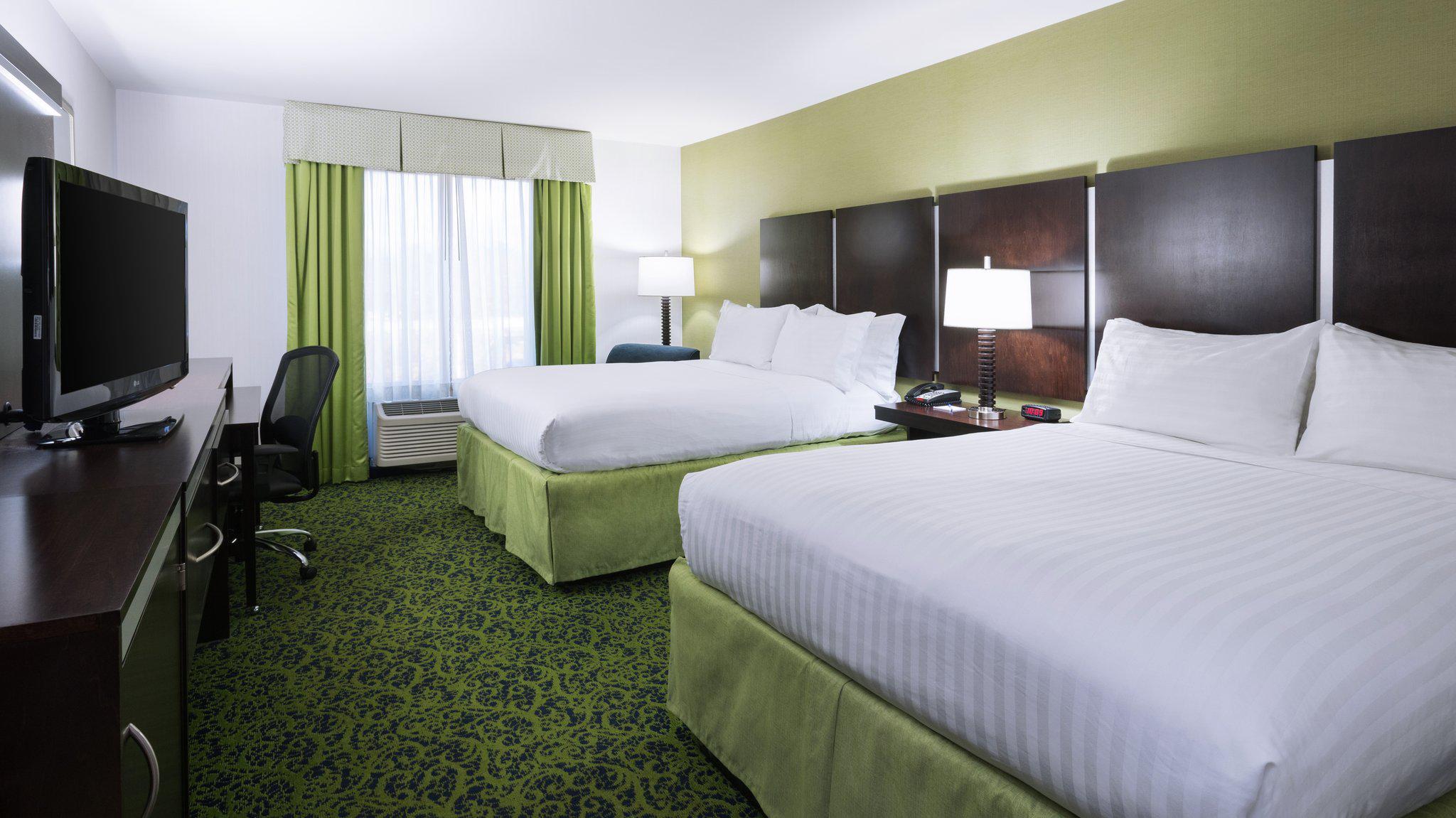 Holiday Inn Express & Suites Stroudsburg-Poconos Photo