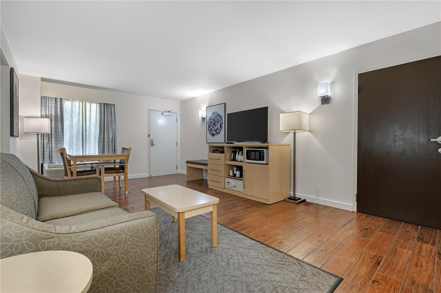 Best Western Plus South Coast Inn Image