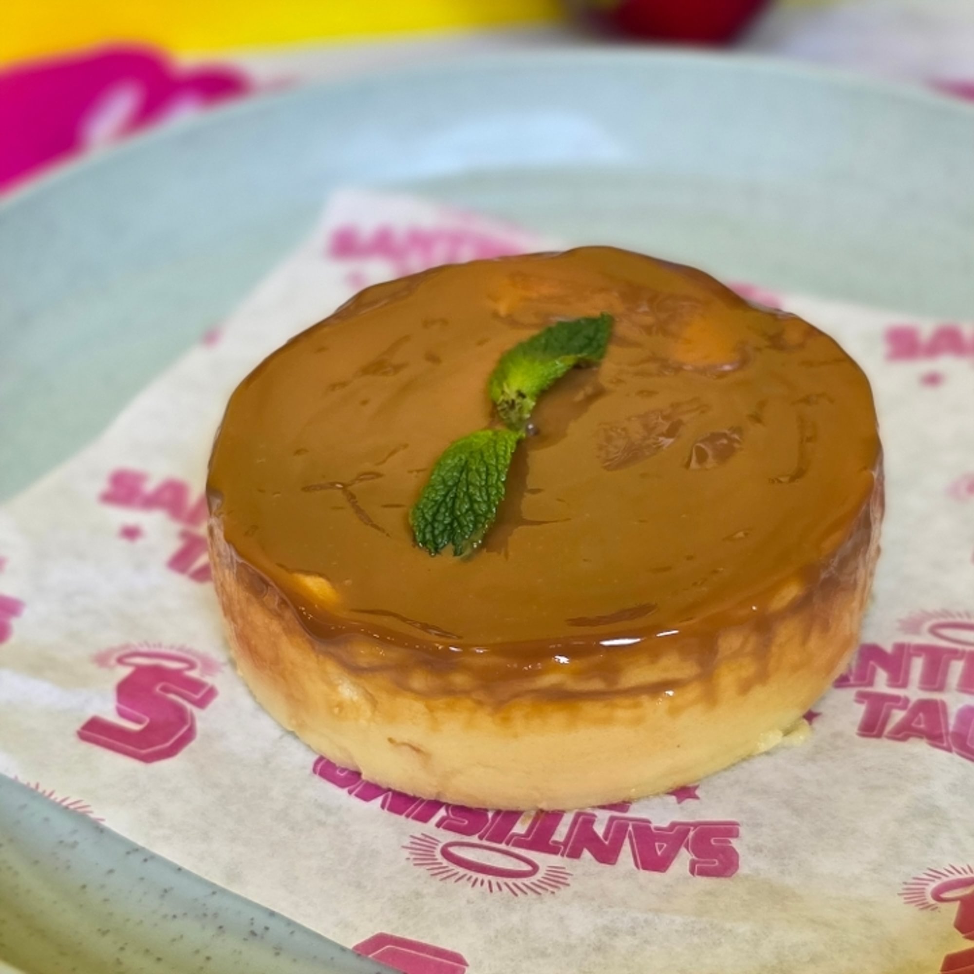 Flan con Queso y Cajeta