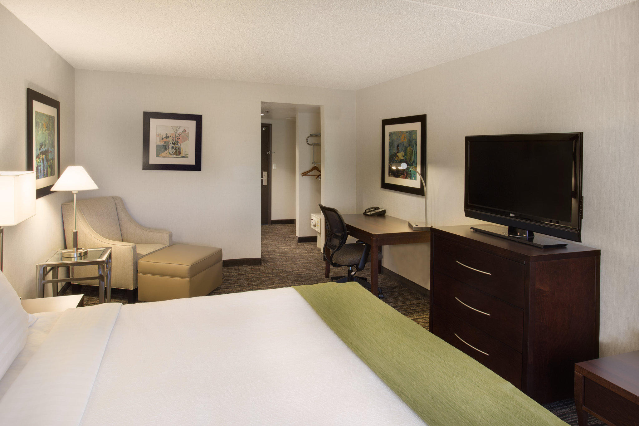 Holiday Inn & Suites Scottsdale North - Airpark Photo