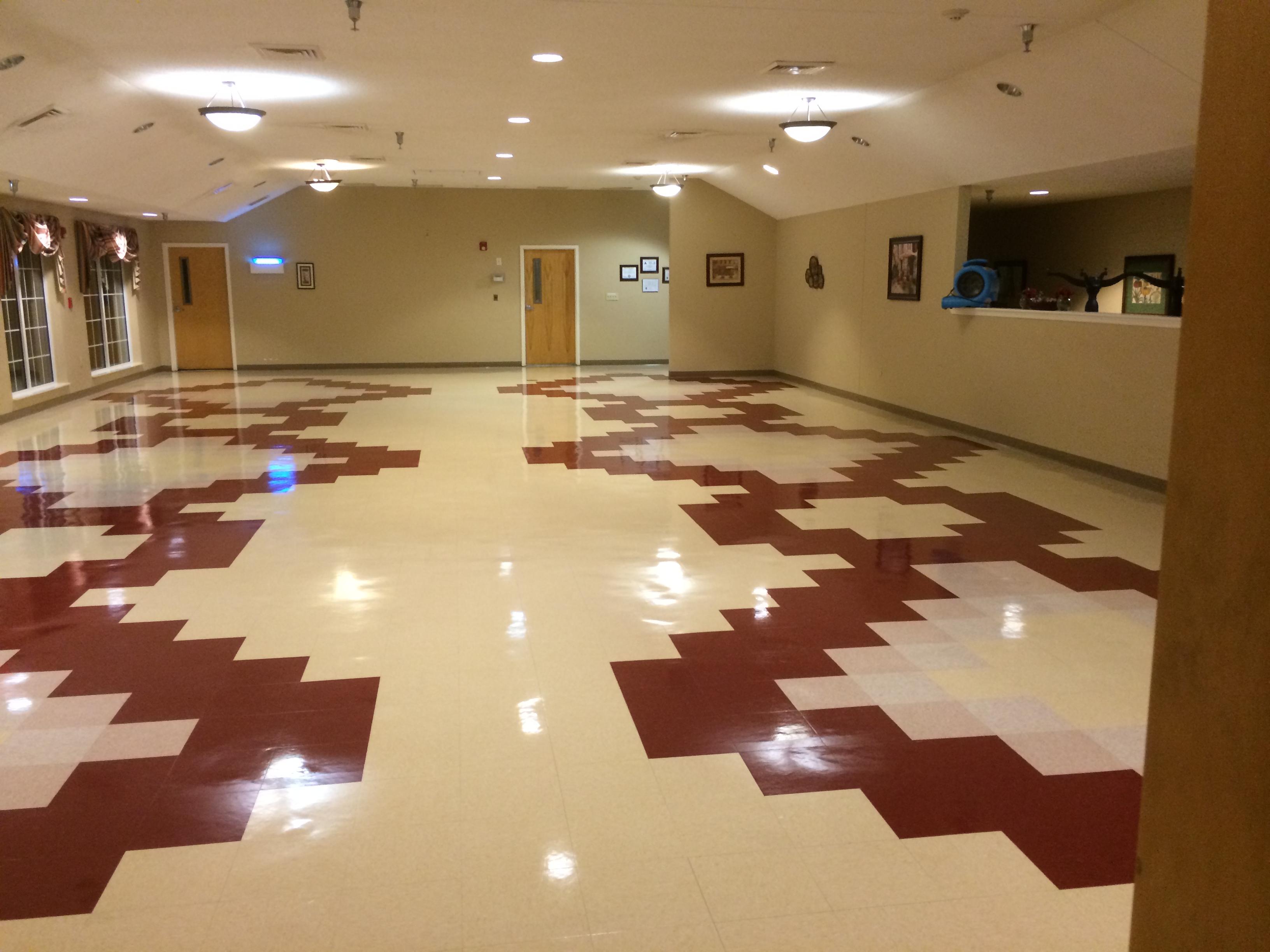 Photo after cleaning a heavy traffic commercial dining area