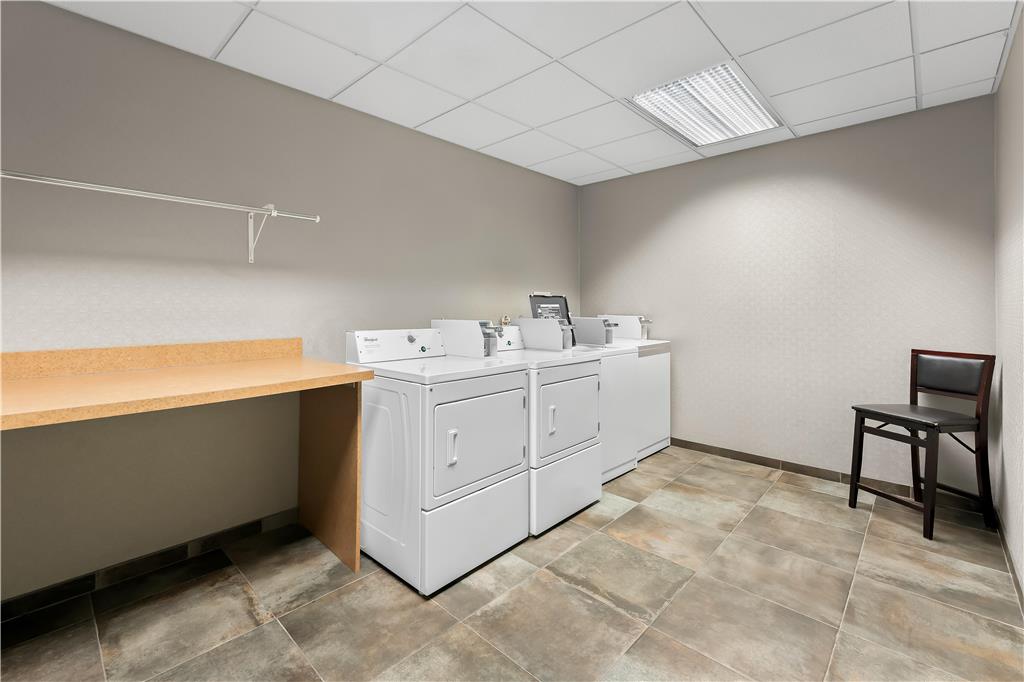Hampton Inn & Suites Newtown Image