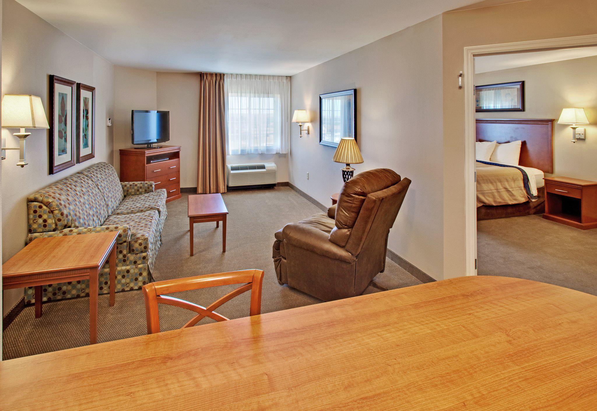 Candlewood Suites Williston Photo