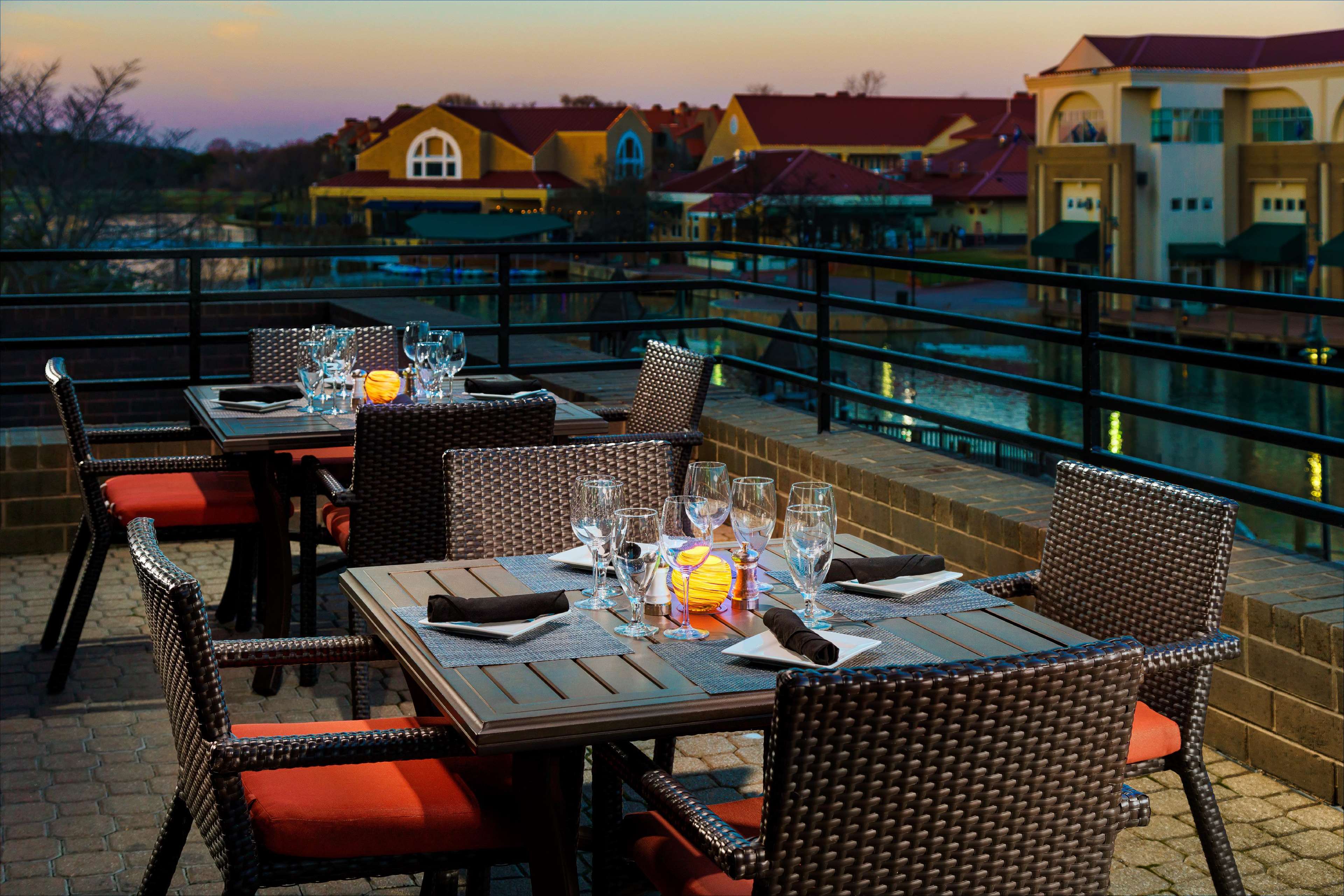 Hilton Charlotte University Place Photo