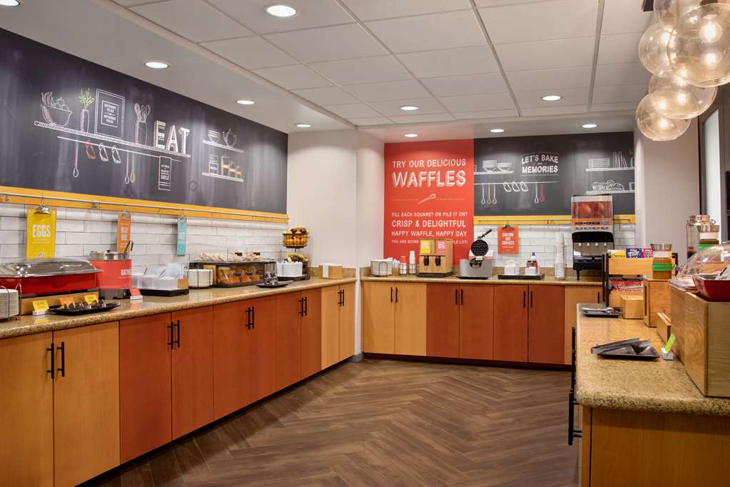 Hampton Inn St. Louis-Columbia Image