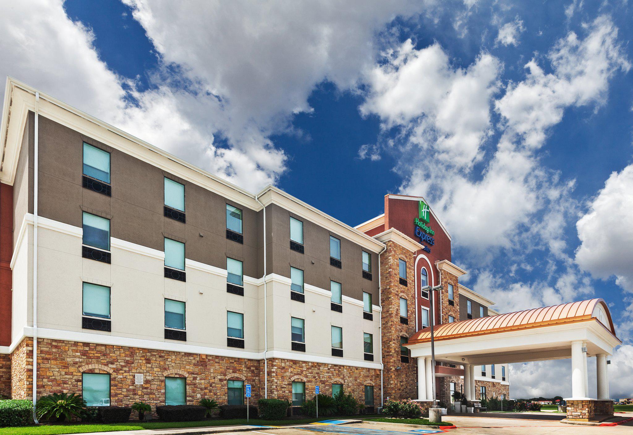 Holiday Inn Express & Suites Port Arthur Central-Mall Area Photo