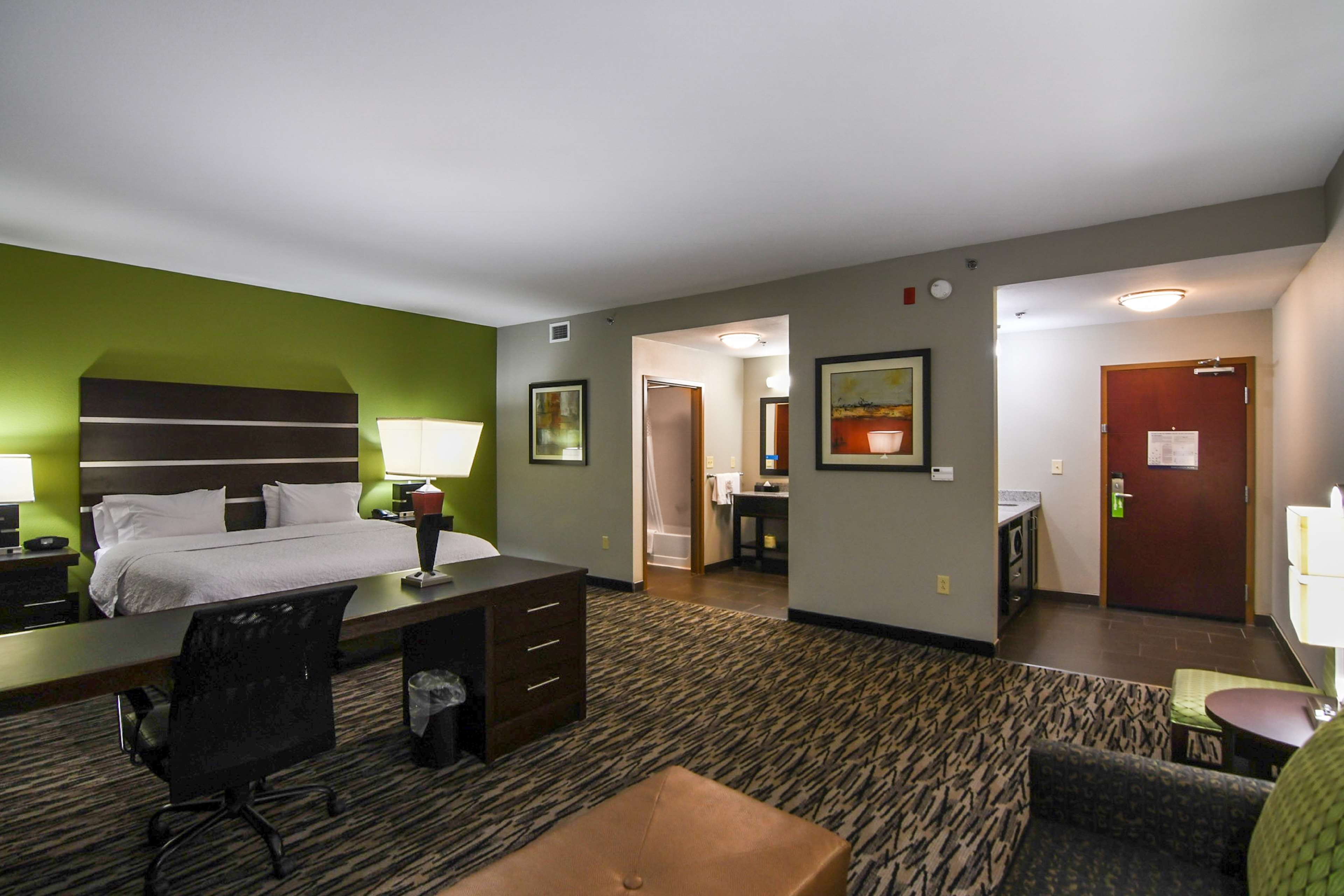 Guest room