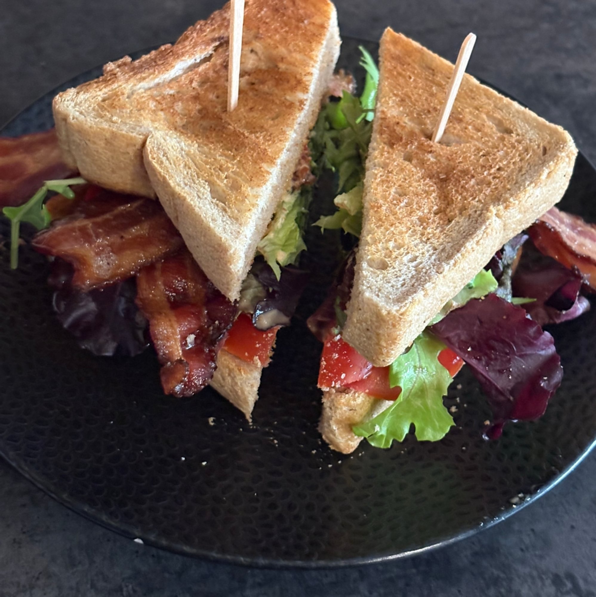 BLT