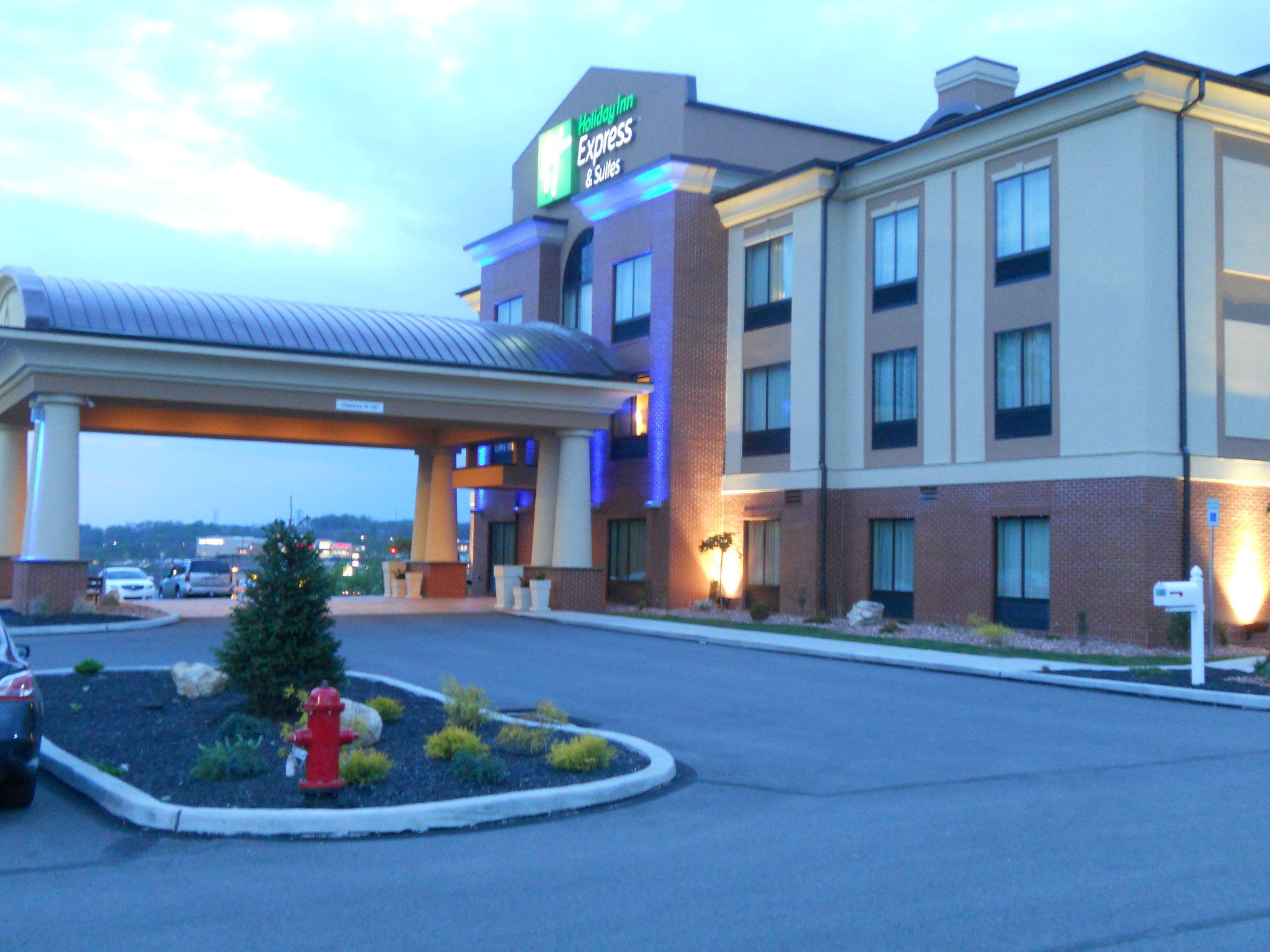 Holiday Inn Express & Suites Greensburg Photo