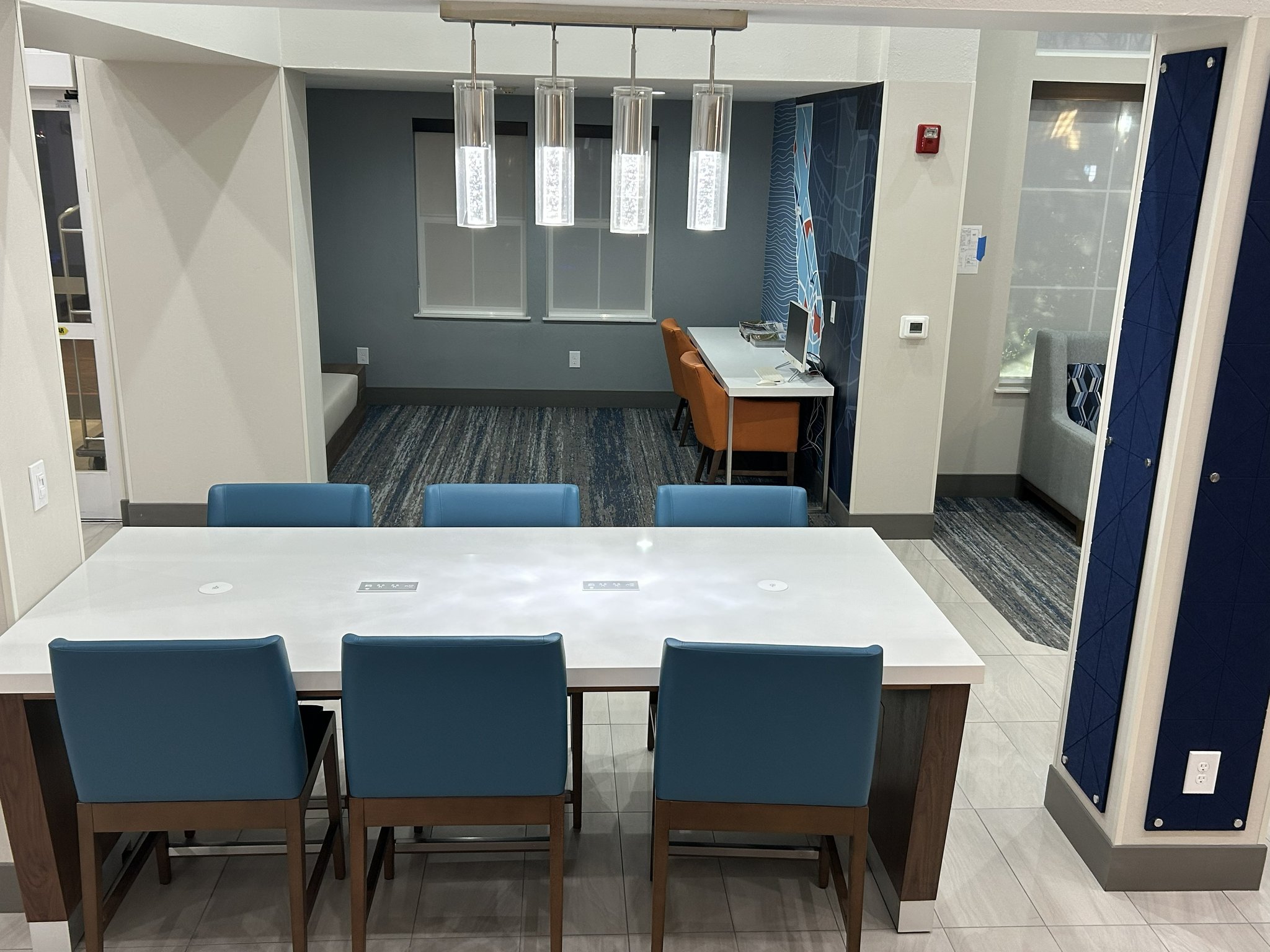 Holiday Inn Express & Suites Manteca City Center by IHG Image