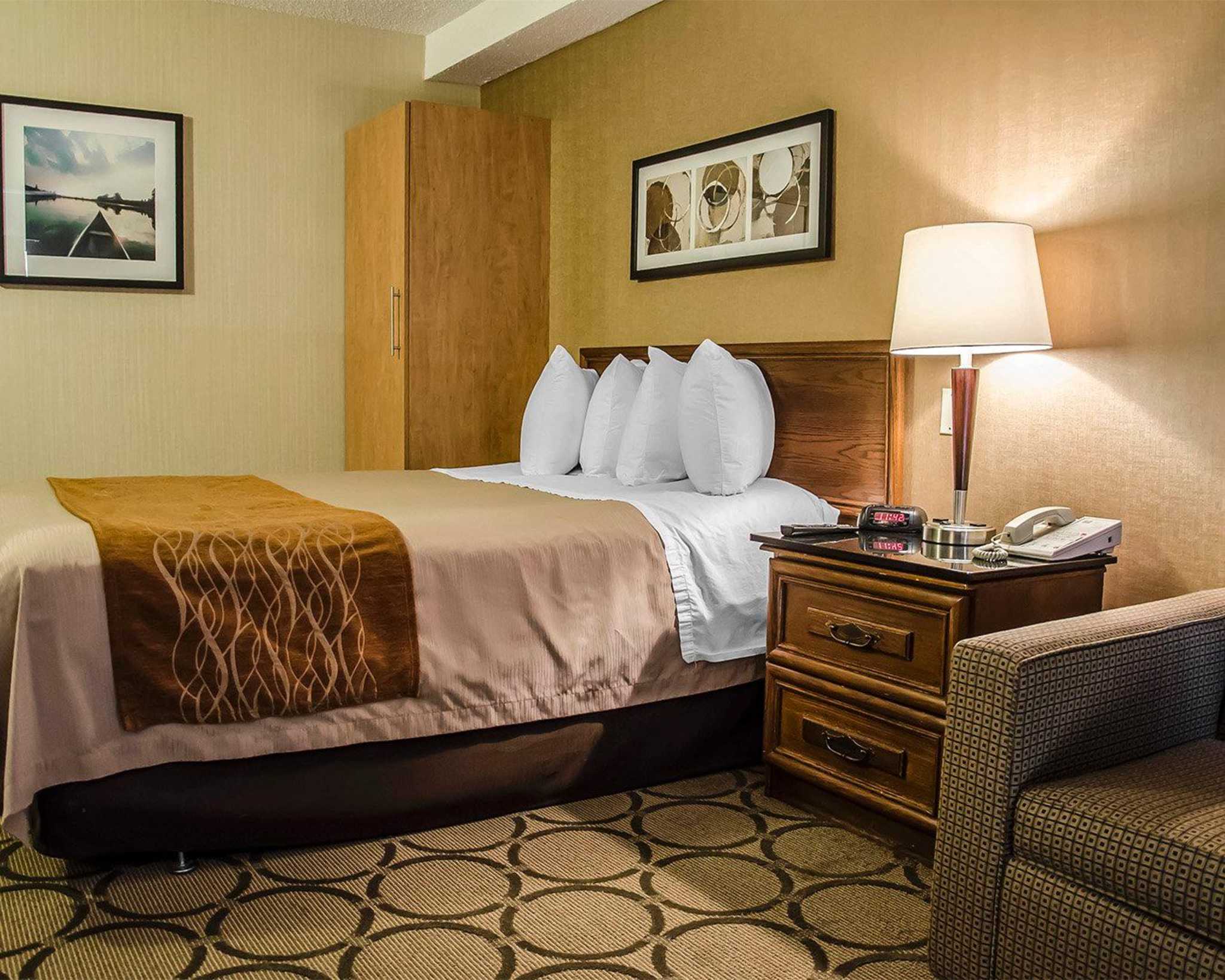 Images Comfort Inn South Shore