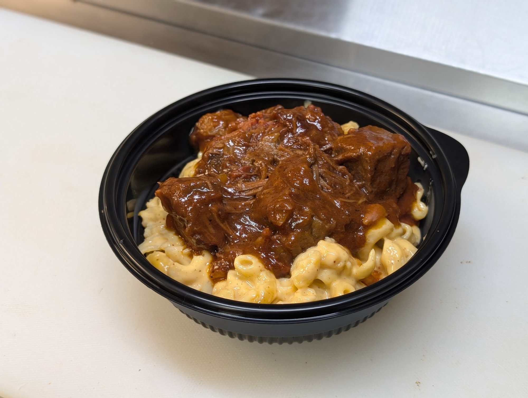 Mac Bowl with Chopped BBQ Beef