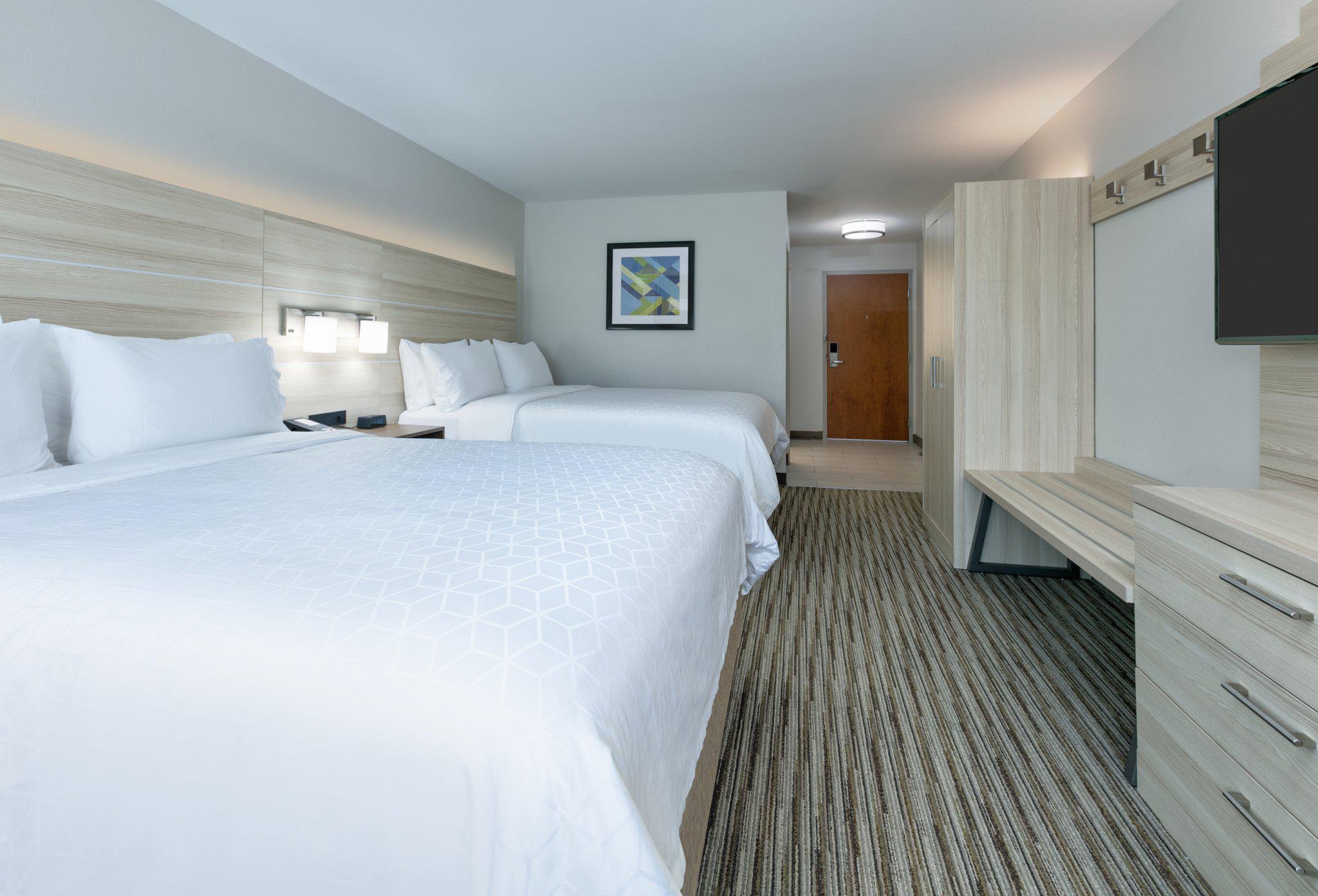 Holiday Inn Express Hillsboro I-35 by IHG Image