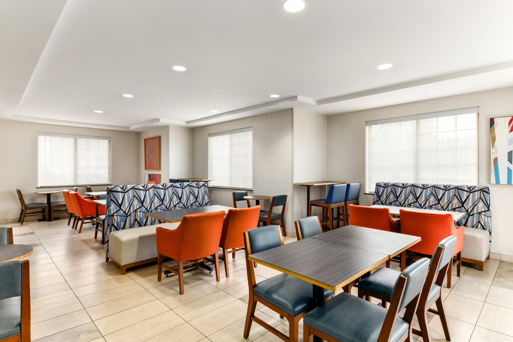 Holiday Inn Express & Suites Eugene Downtown - University by IHG Image