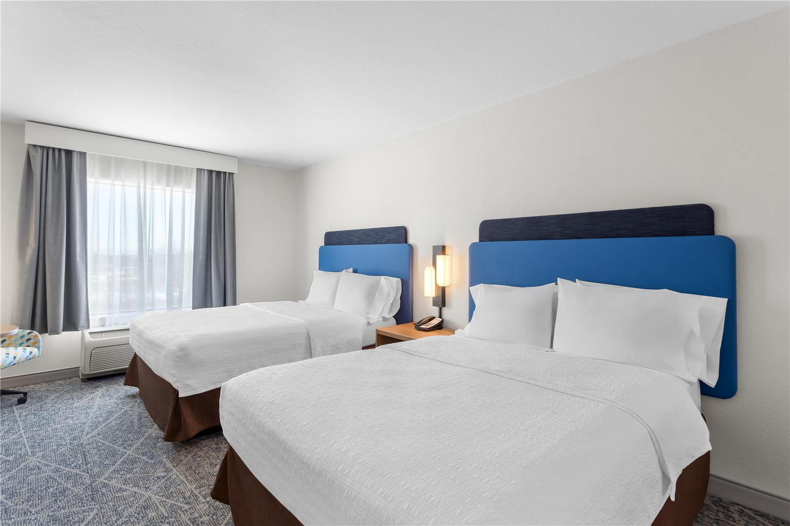 Hampton Inn & Suites Chicago Deer Park Image