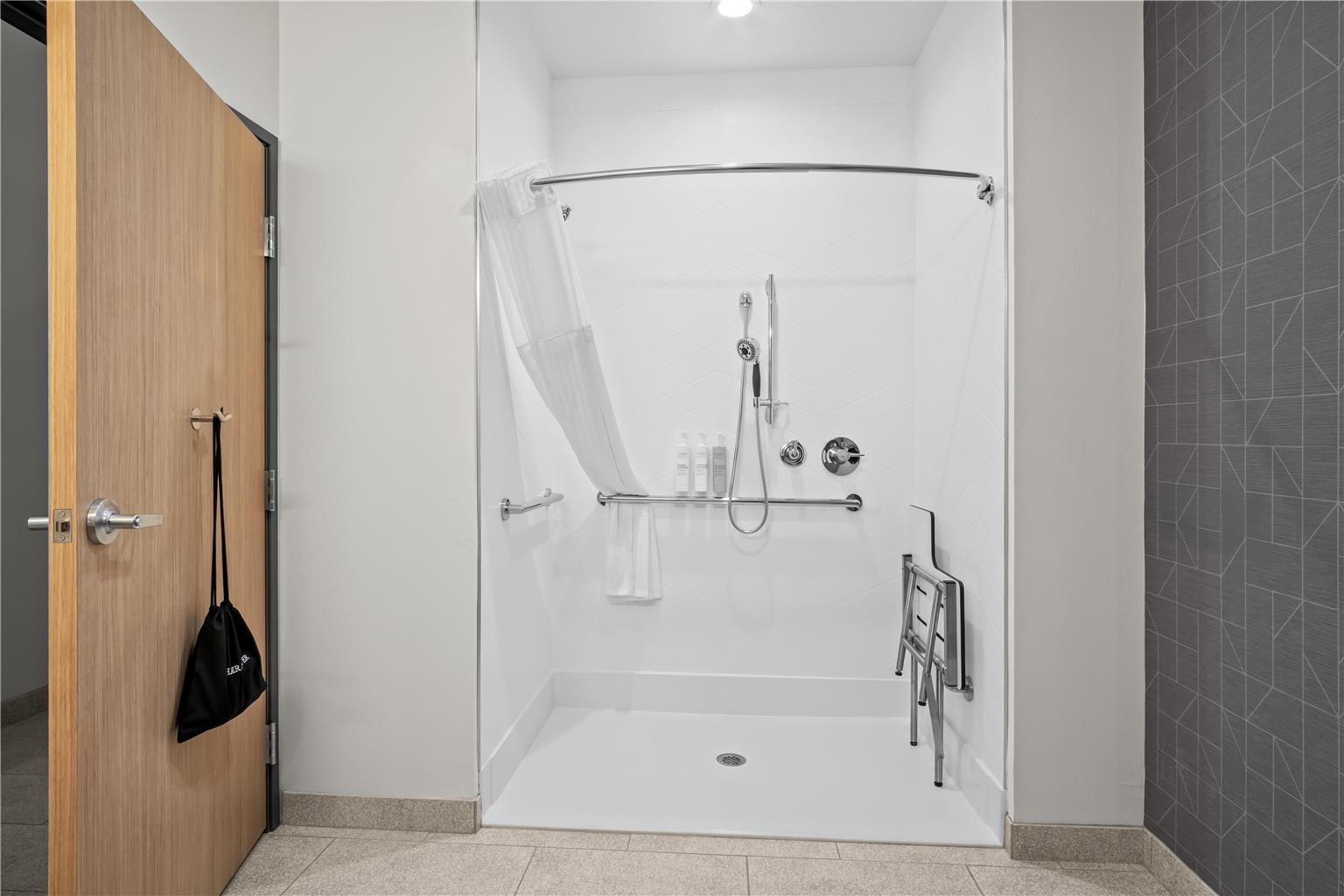 Spark by Hilton Garland Dallas East Image