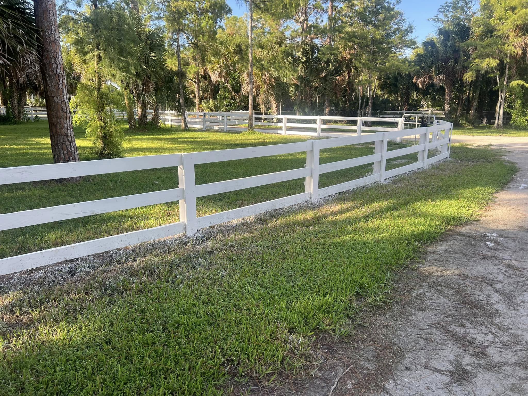 Top Rail Fence Pompano Beach Image
