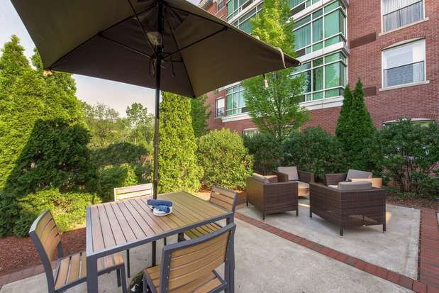 Images Hilton Garden Inn Manchester Downtown