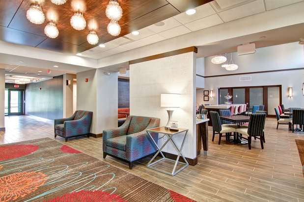 Images Hampton Inn & Suites Detroit/Troy