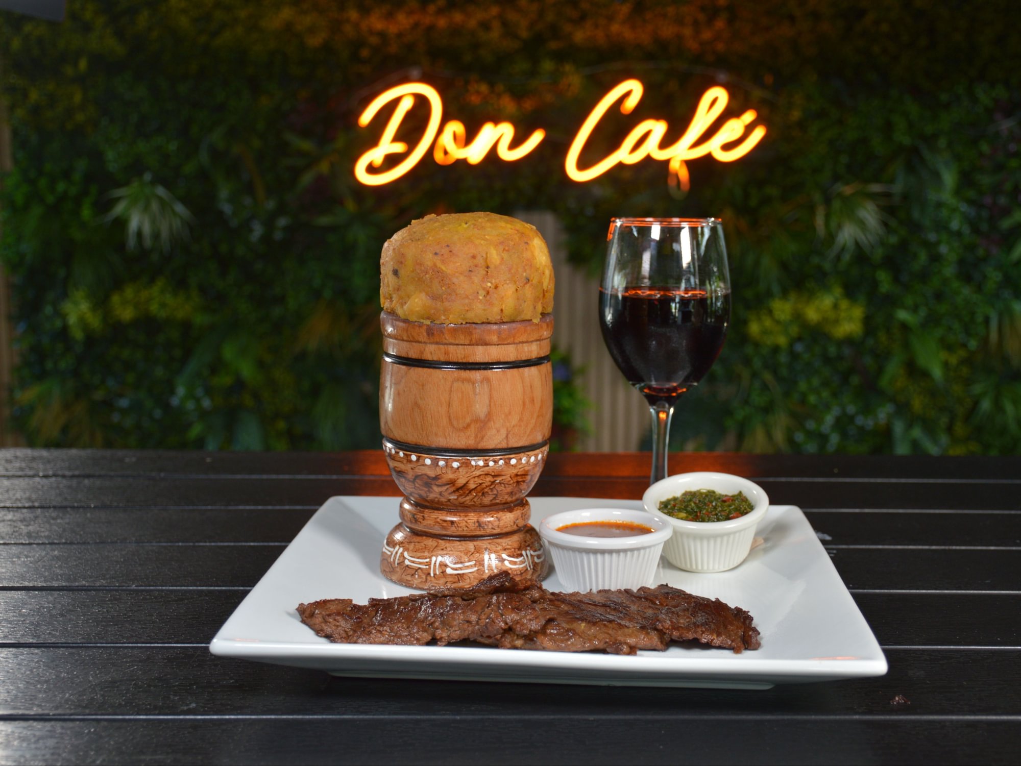Mofongo Con Churrasco 6oz