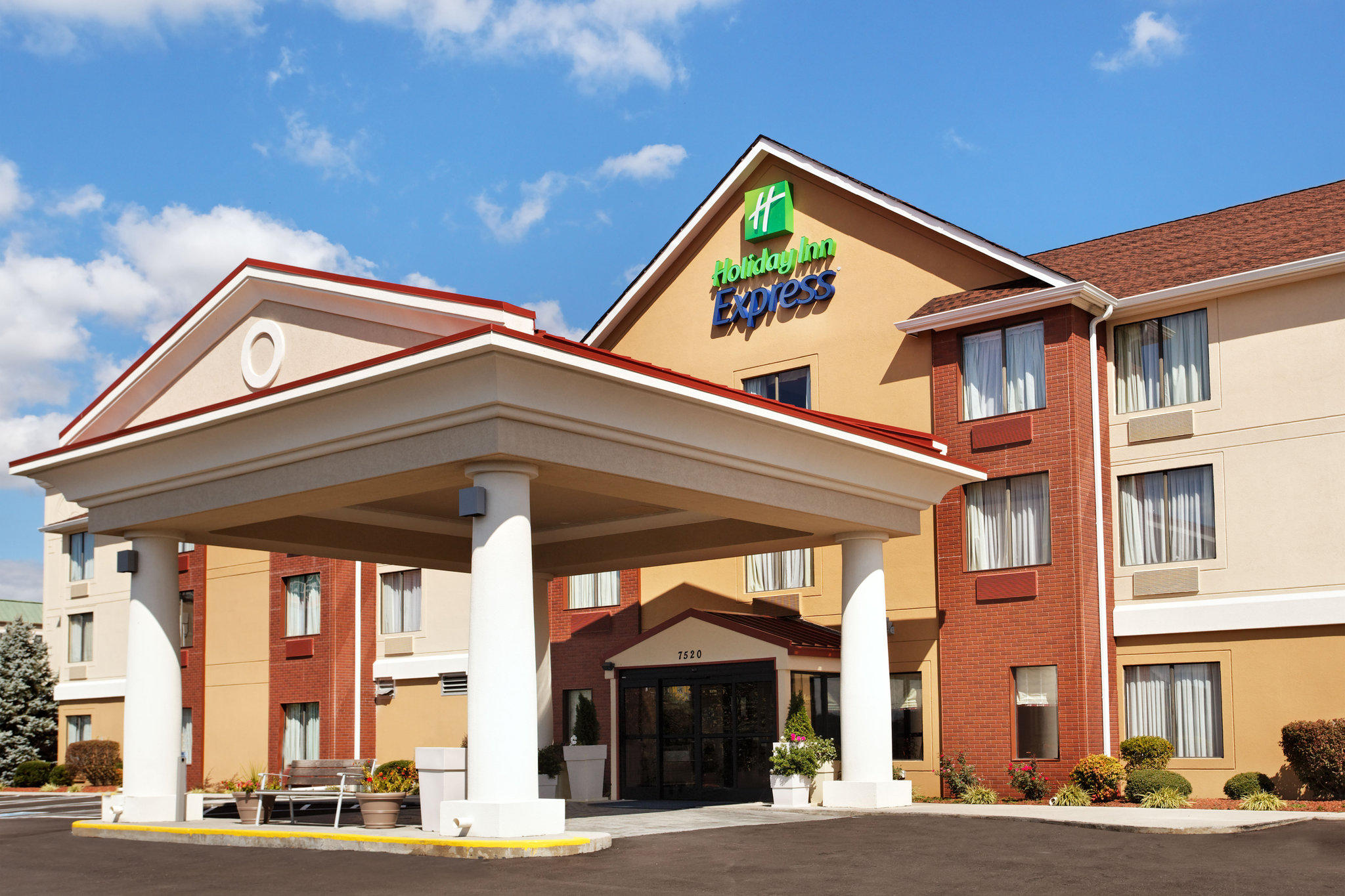 Holiday Inn Express & Suites Knoxville-North-I-75 Exit 112 Photo