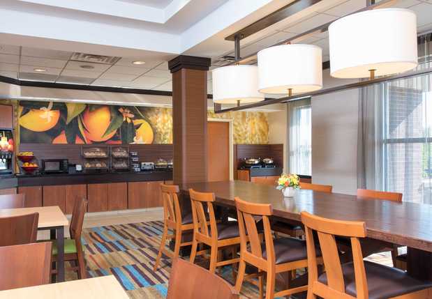Images Fairfield Inn & Suites by Marriott Omaha Downtown