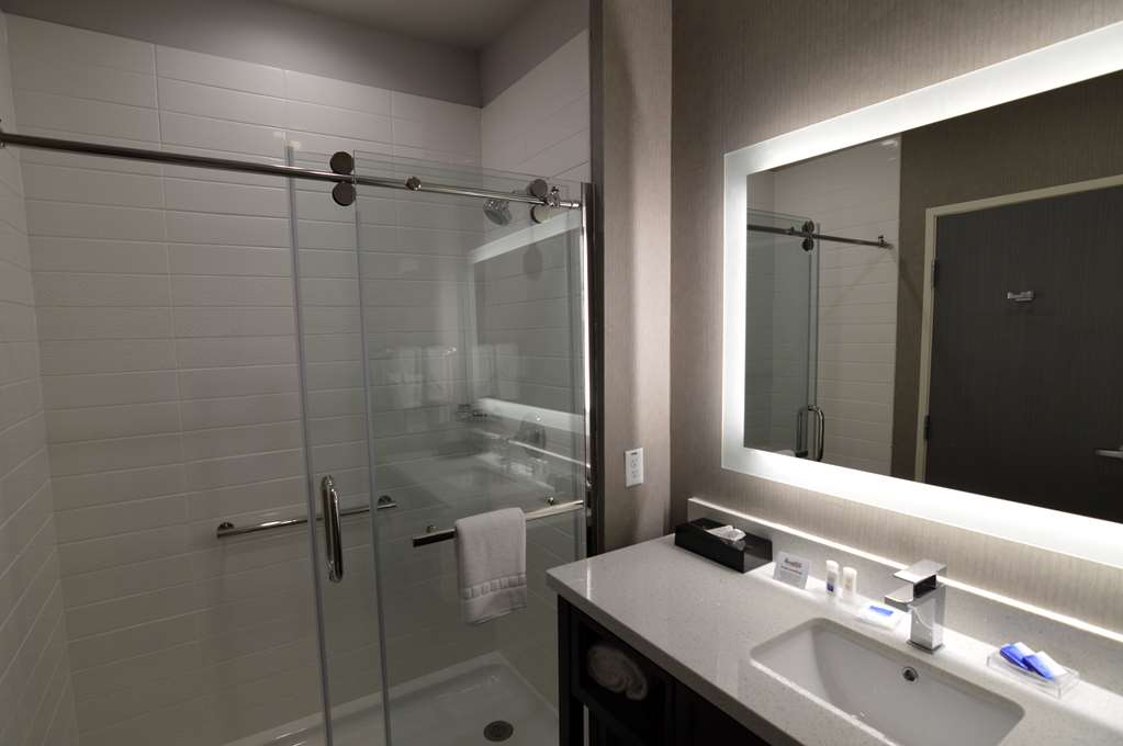 Best Western Plus Executive Residency Baytown Image