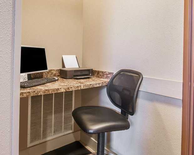 Images Sleep Inn & Suites Lake of the Ozarks