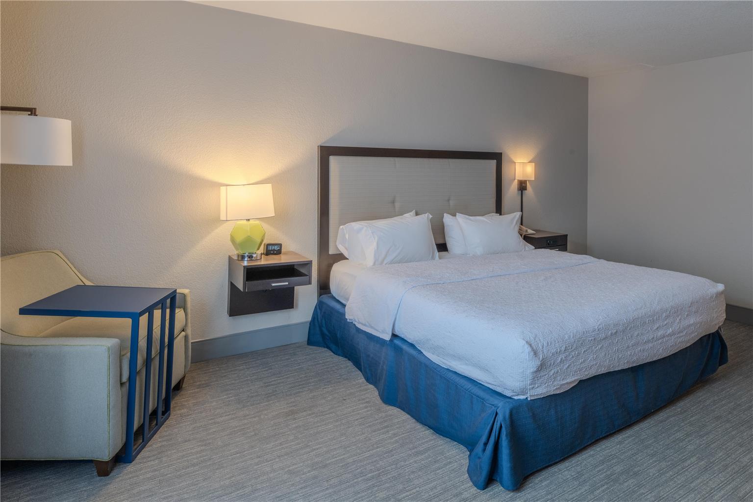 Hampton Inn & Suites Florence-Downtown Image