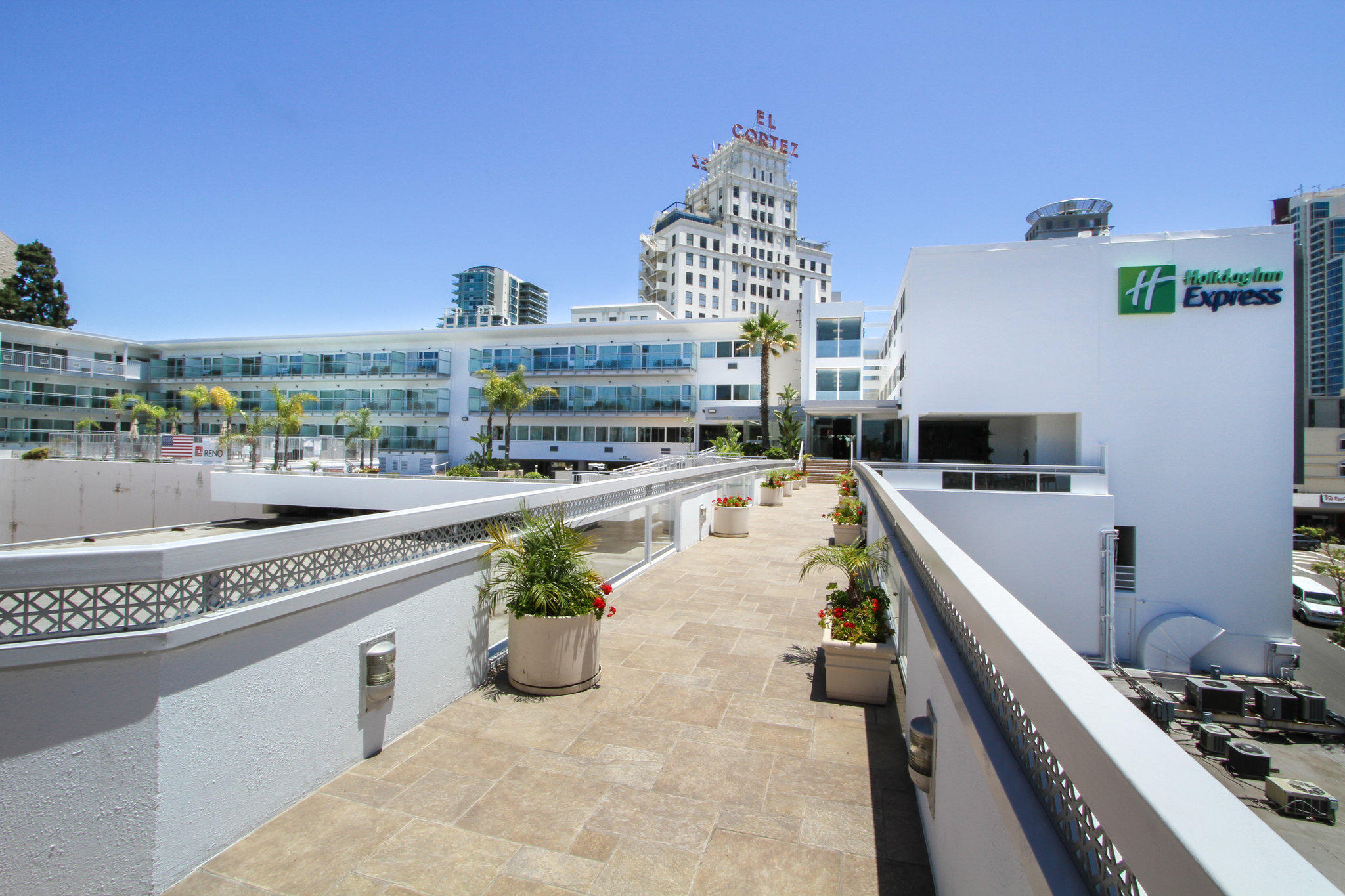 Holiday Inn Express San Diego Downtown Photo