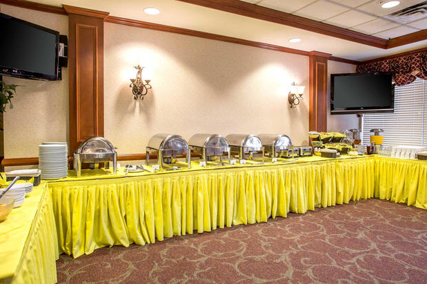 Images Clarion Hotel & Conference Center