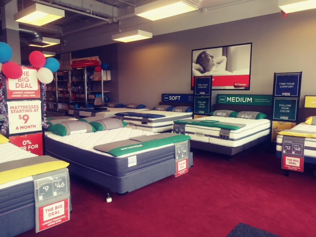 Images Mattress Firm Elmwood Park - Closed