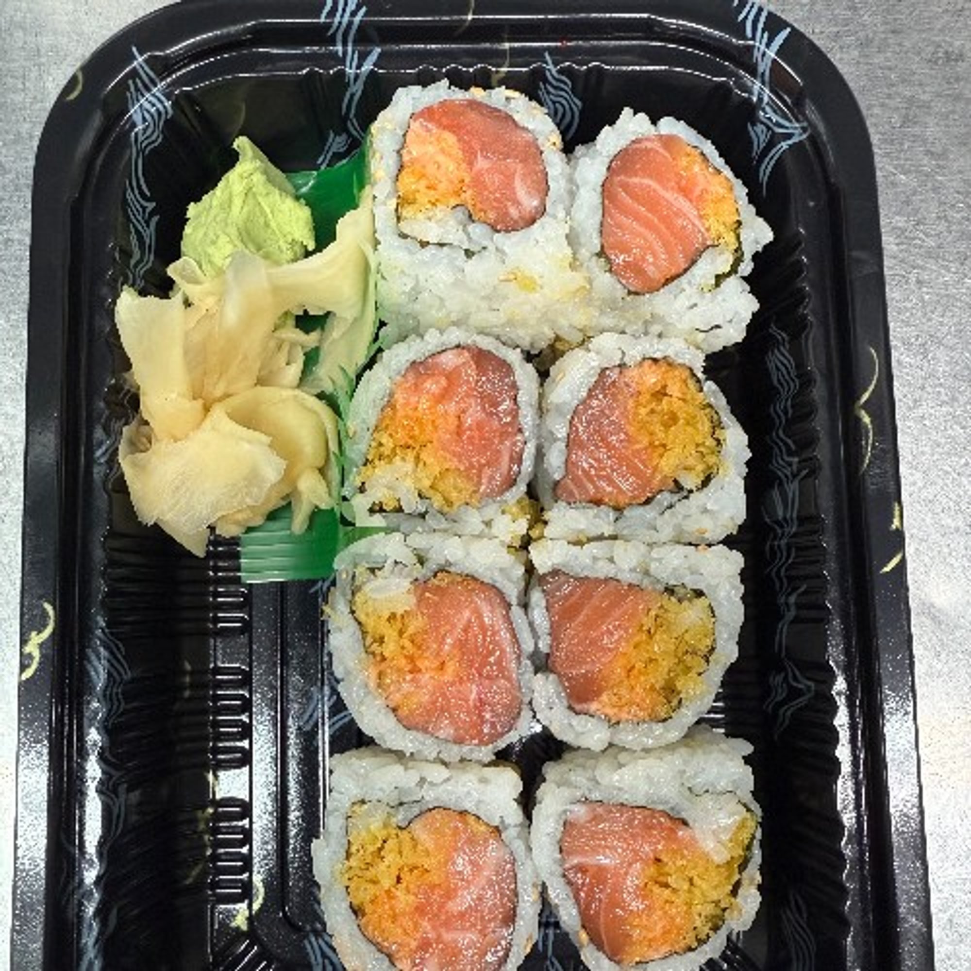 Spicy Salmon Crunchy Roll
