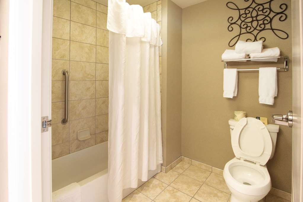 Homewood Suites by Hilton Bloomington Image