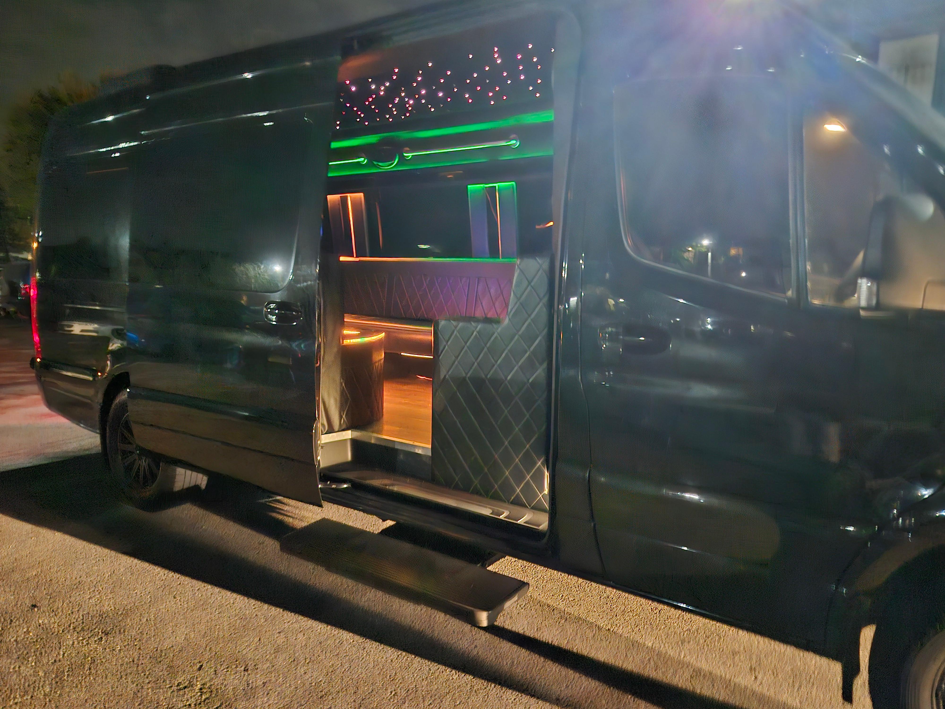 Royal Carriage Limo Image