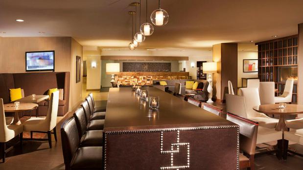 Images Omaha Marriott