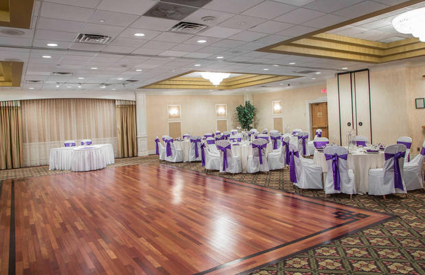 Images Clarion Hotel & Conference Center