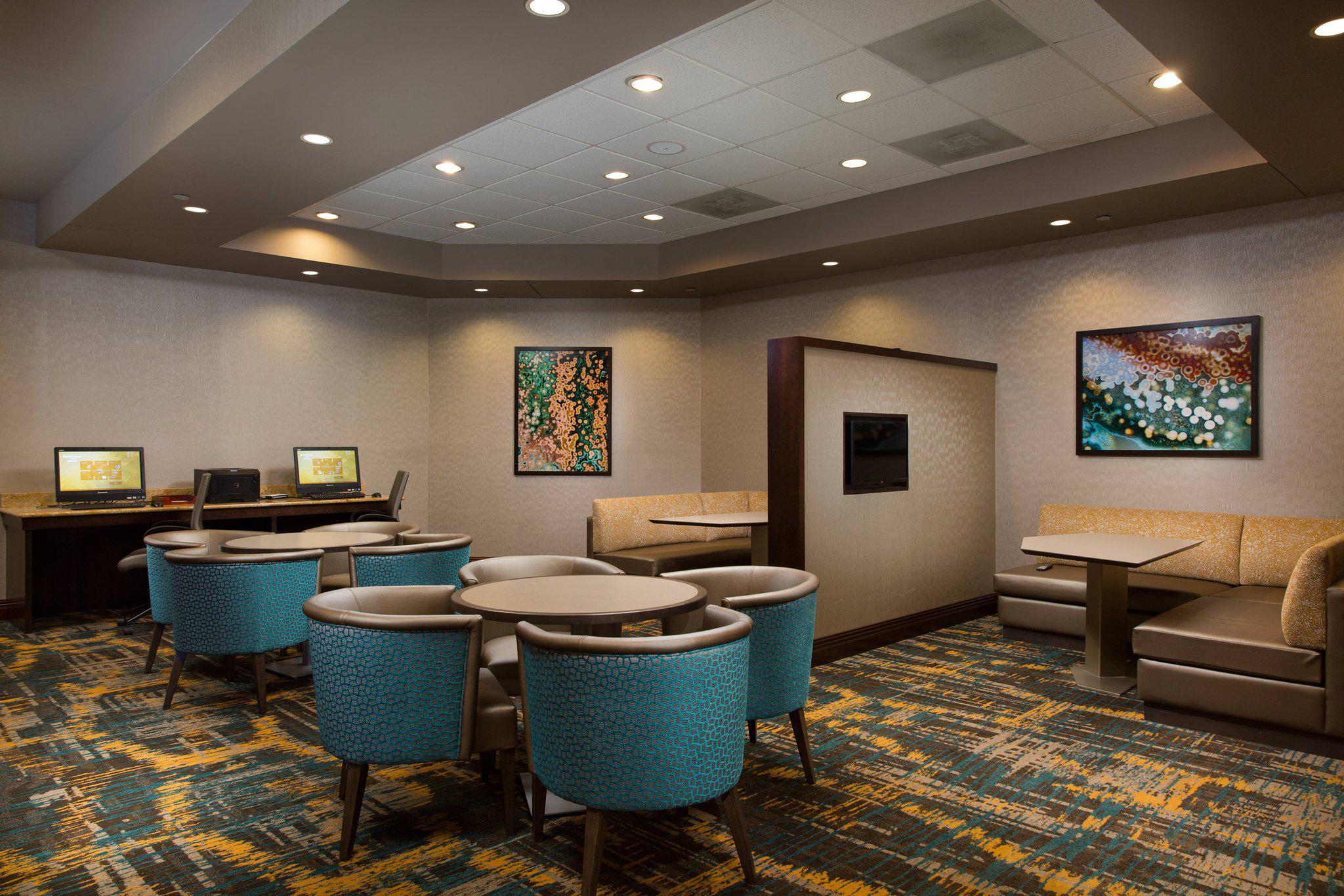 Residence Inn by Marriott Kansas City Airport Photo