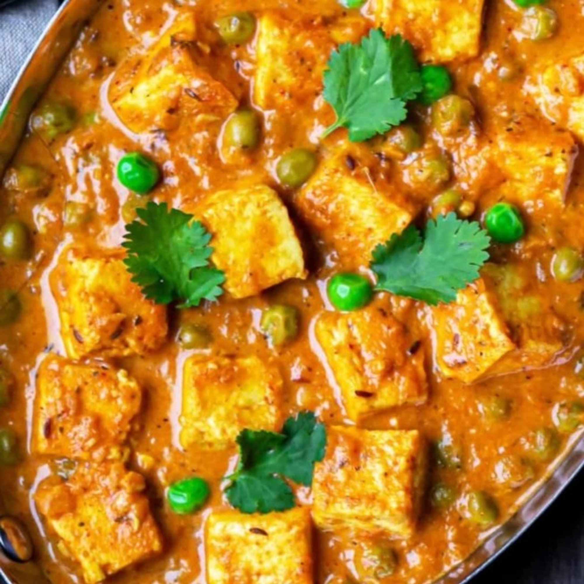 Matar Paneer (Peas+Cottage)