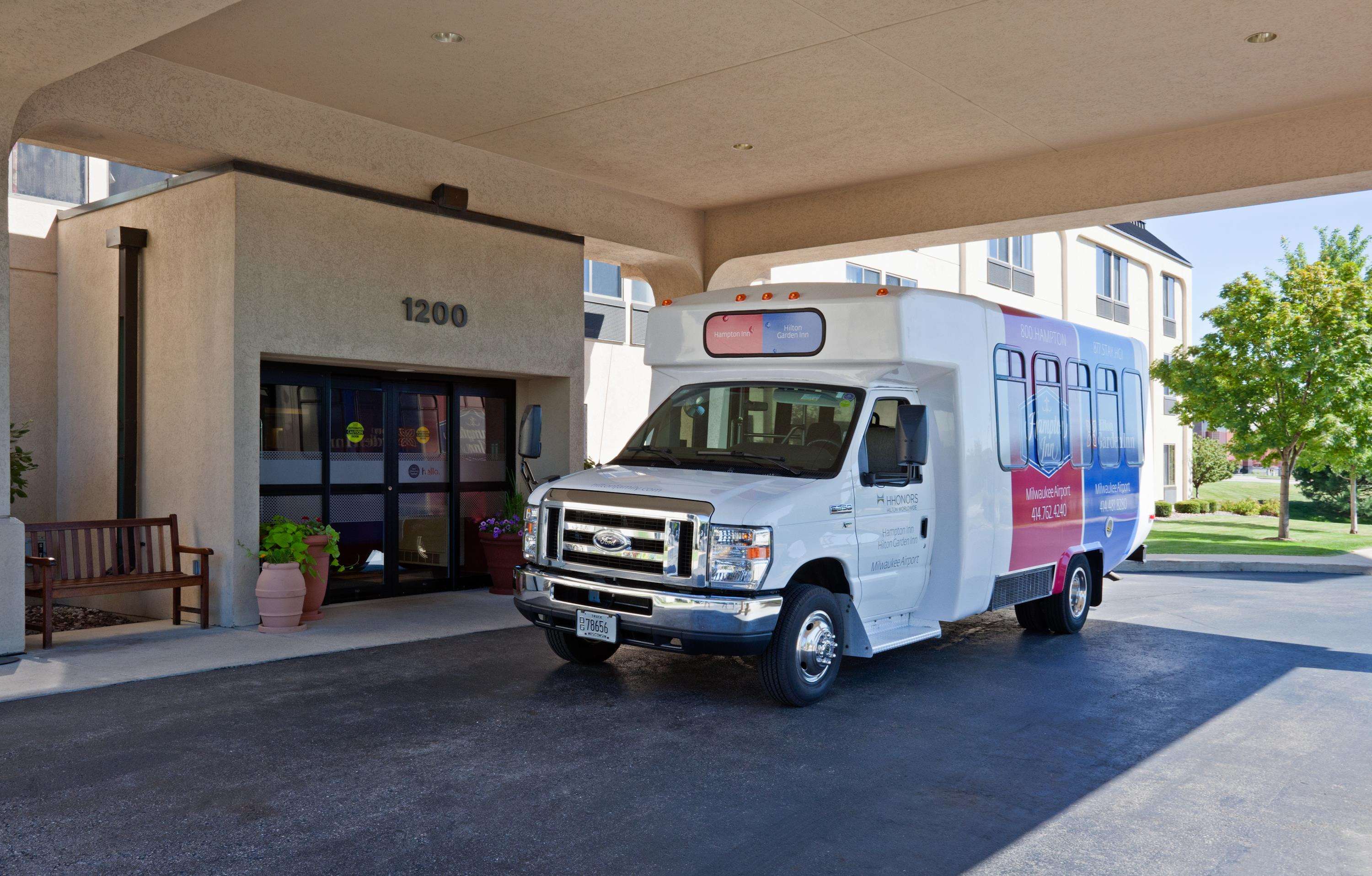 Hampton Inn Milwaukee-Airport Photo