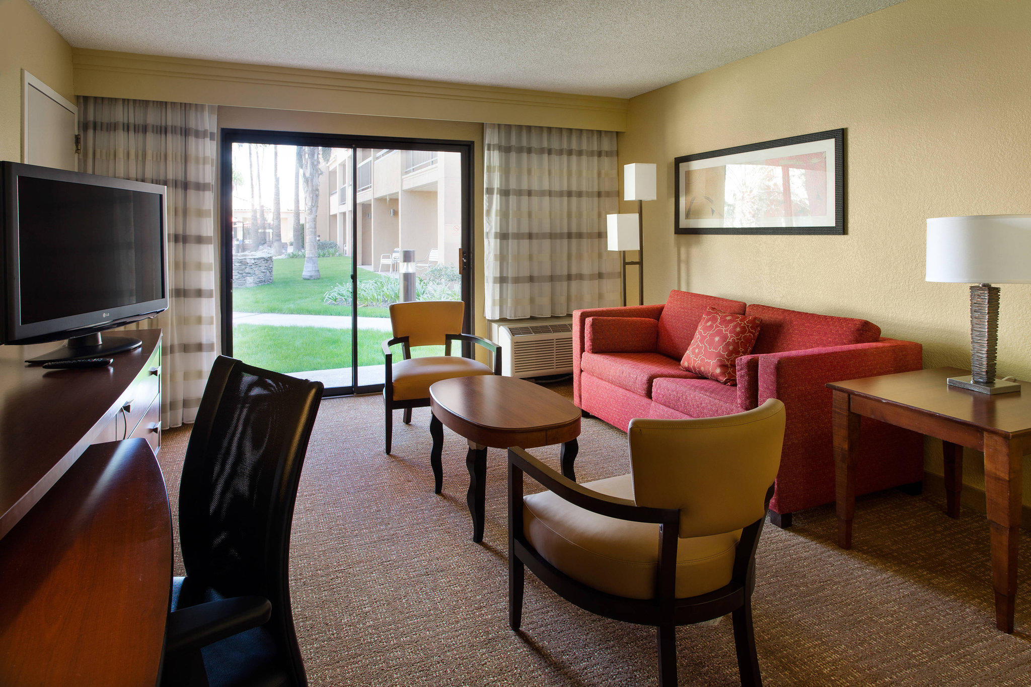 Courtyard by Marriott Anaheim Buena Park Photo