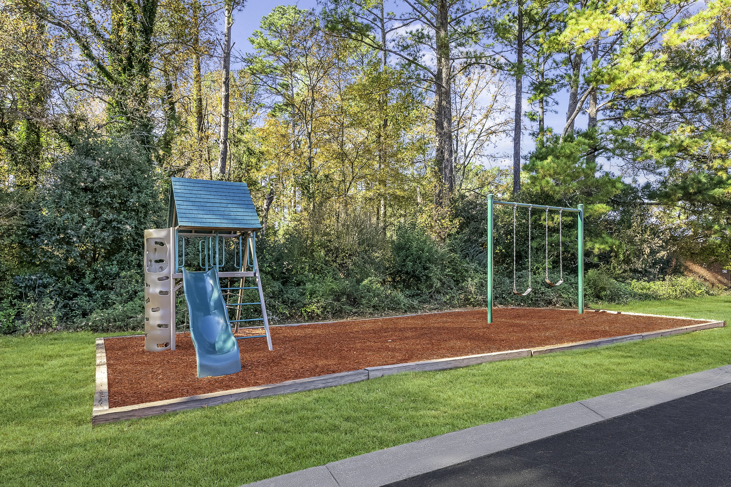 Country Club Apartments
