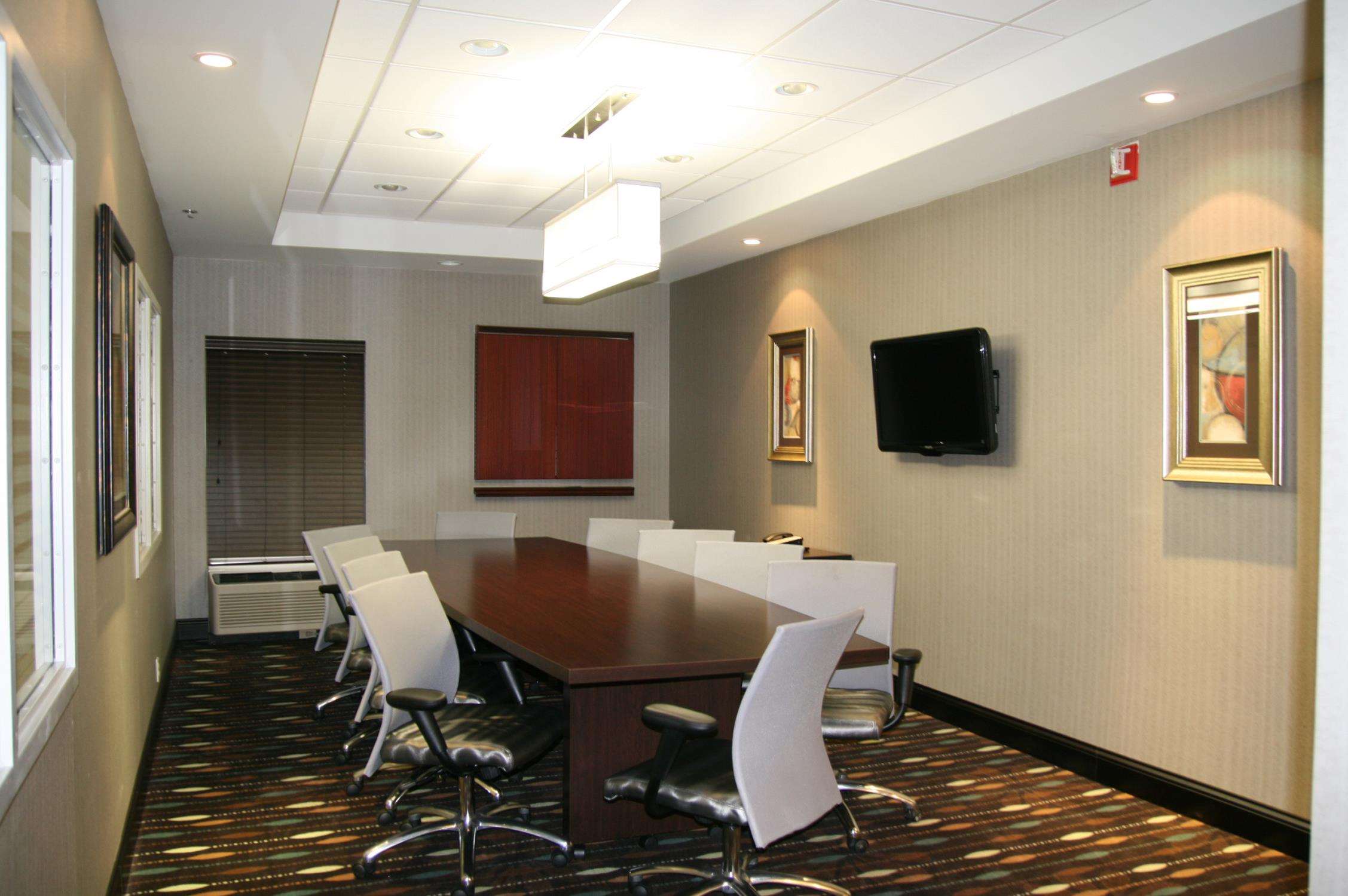 Hampton Inn Columbus-West Photo