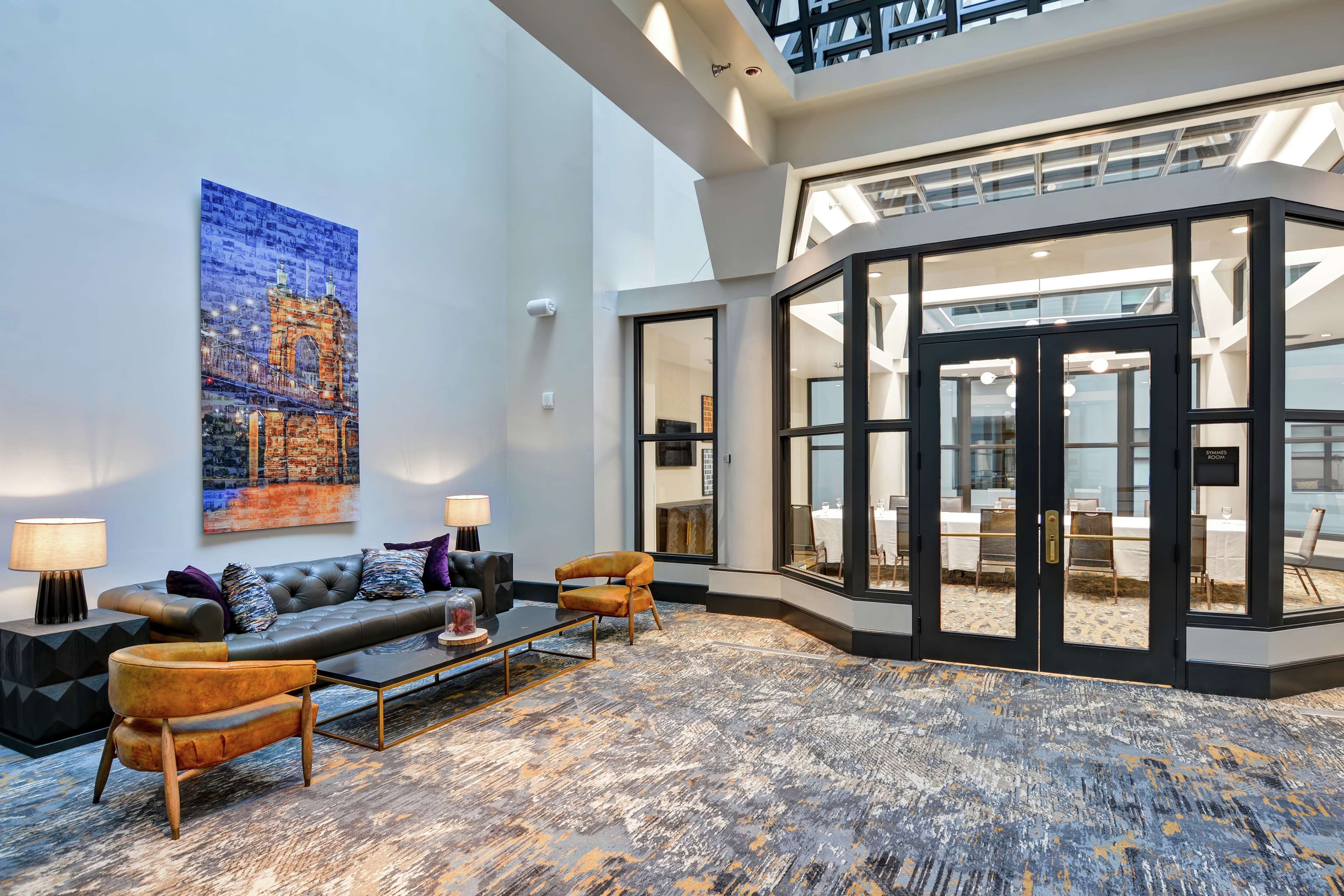 The Cincinnatian Hotel, Curio Collection by Hilton Photo