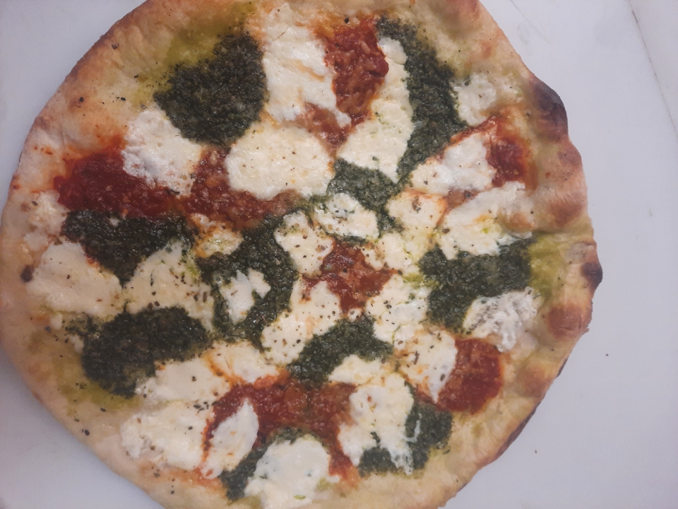 Small Burrata Pie