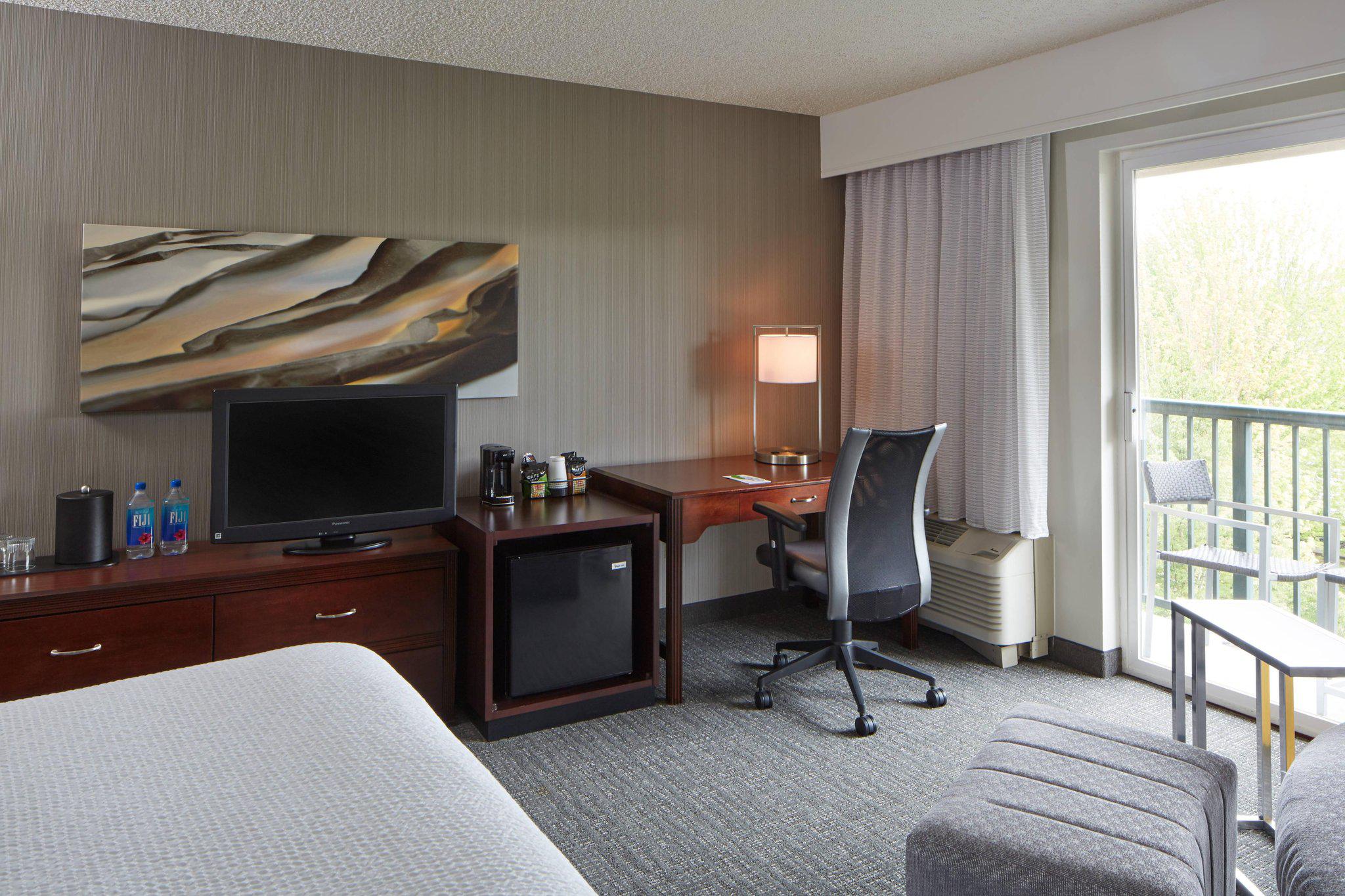 Courtyard by Marriott Portland Southeast/Clackamas Photo