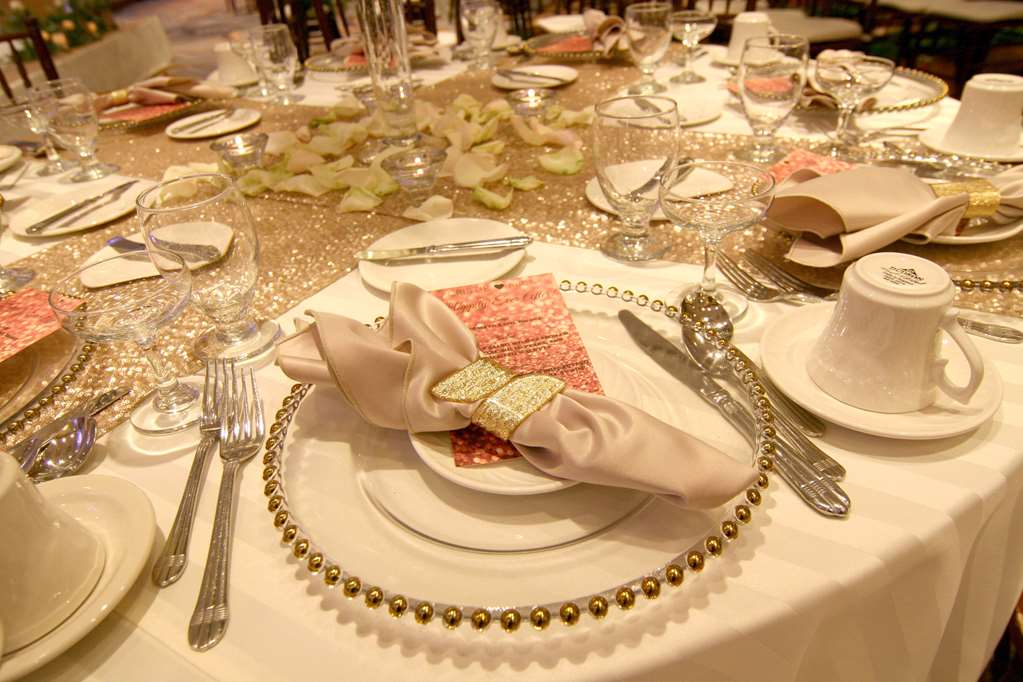 DoubleTree by Hilton Hotel Chicago - Alsip Image