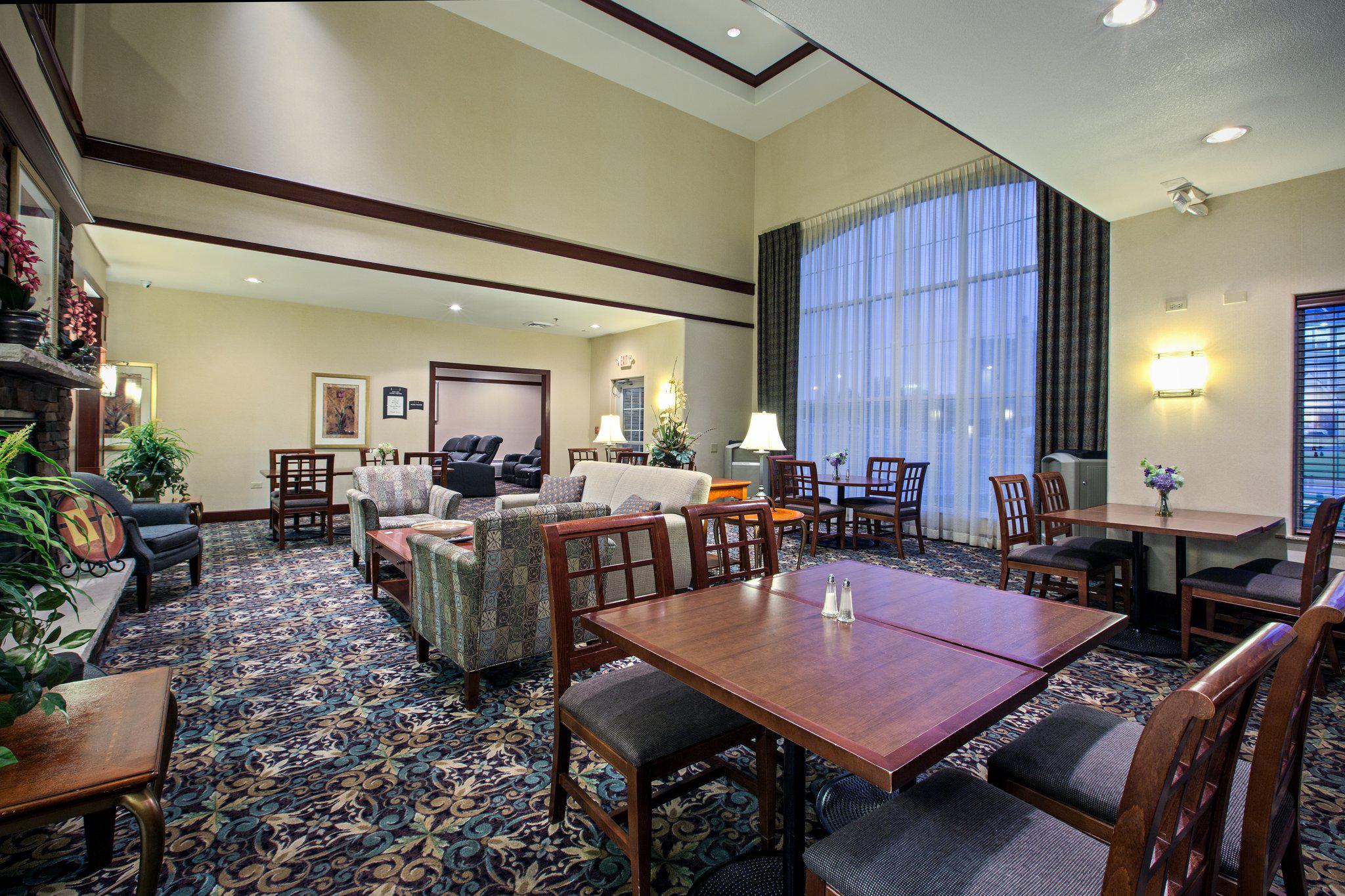 Staybridge Suites Rockford Photo